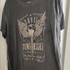 Maurice’s Nashville Tennessee Graphic tee xl